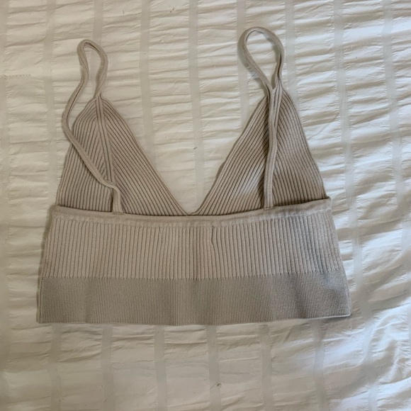 h&m tank🤍 - Picture 2 of 3